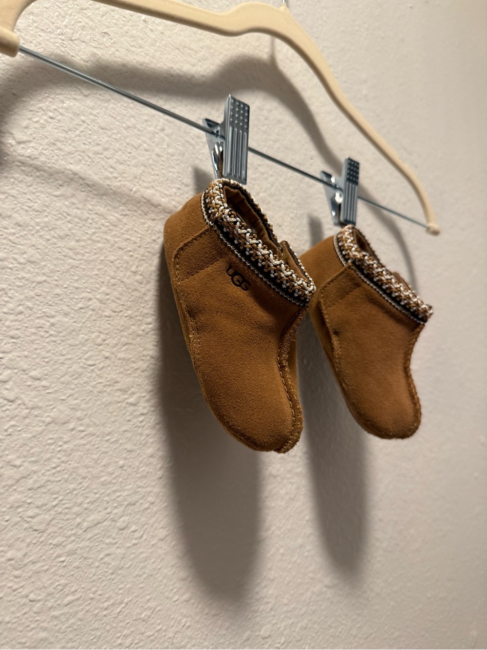 UGG Baby Tasman Slippers Brown Suede Cozy Slip-On Bootie’s - Picture 3 of 10